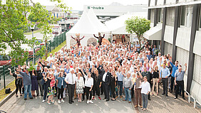 Schuko Mitarbeiter feiern 50. Firmenjubiläum